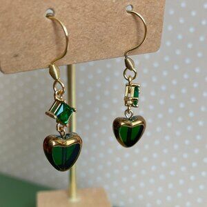 Artisan Green Heart Dangle Pierced Gold Tone Earrings NWT